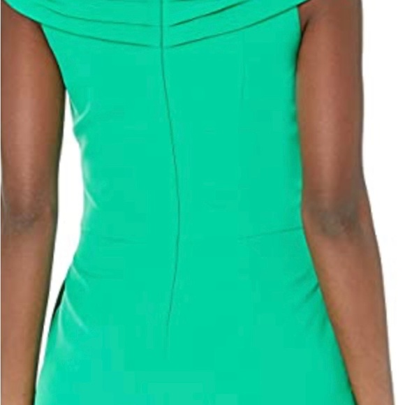 💚 Vince Camuto Double Lined Jumpsuit in Stunning Green Color 💚 - Picture 6 of 7